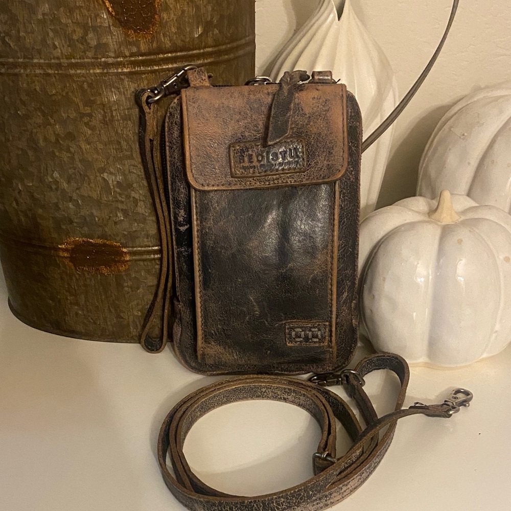 Bed Stu Alelike Blk Lux leather convertible crossbody purse w: adjustable strap - Picture 3 of 11